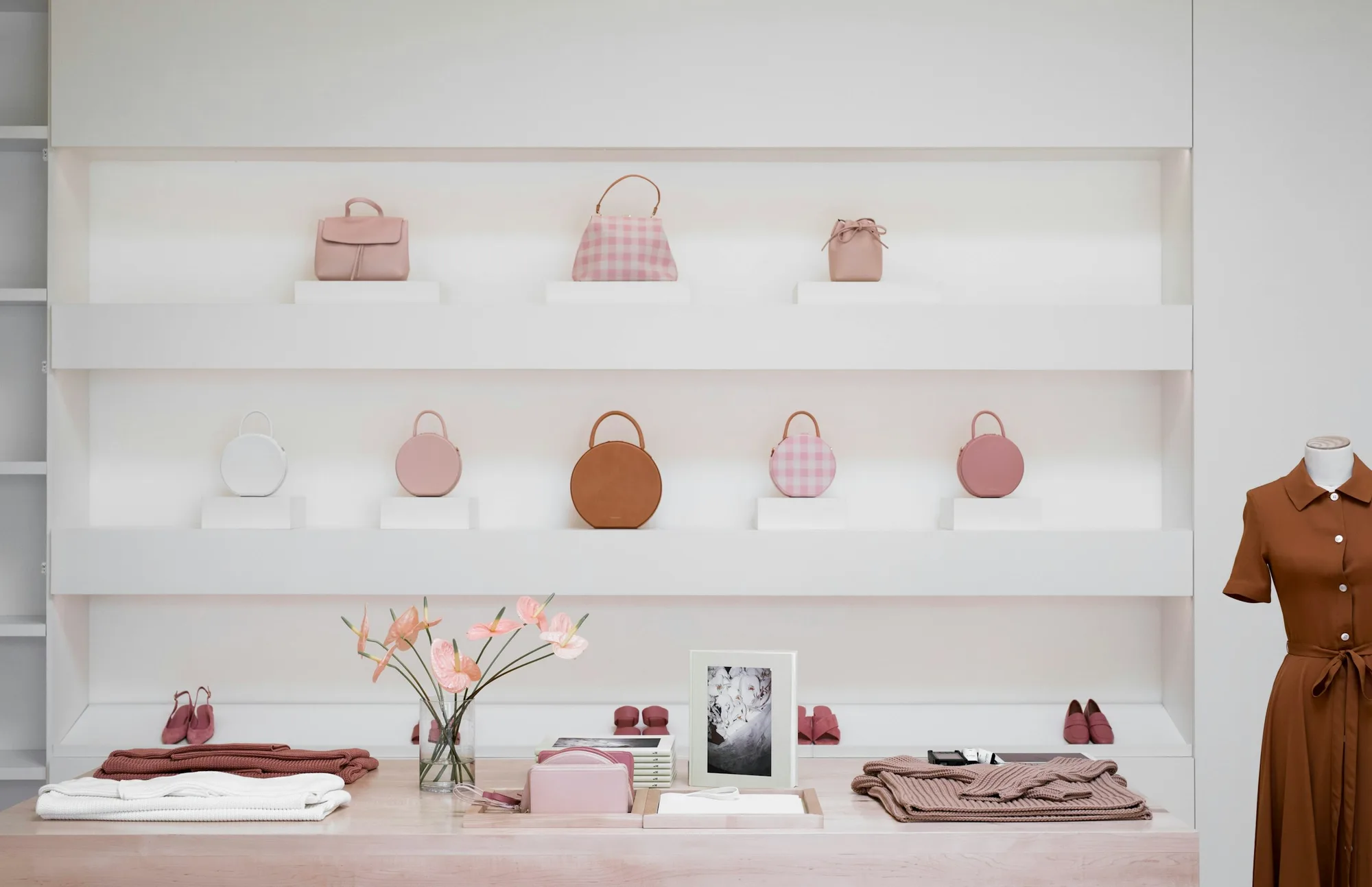 Boutique Aurum — commercial interior