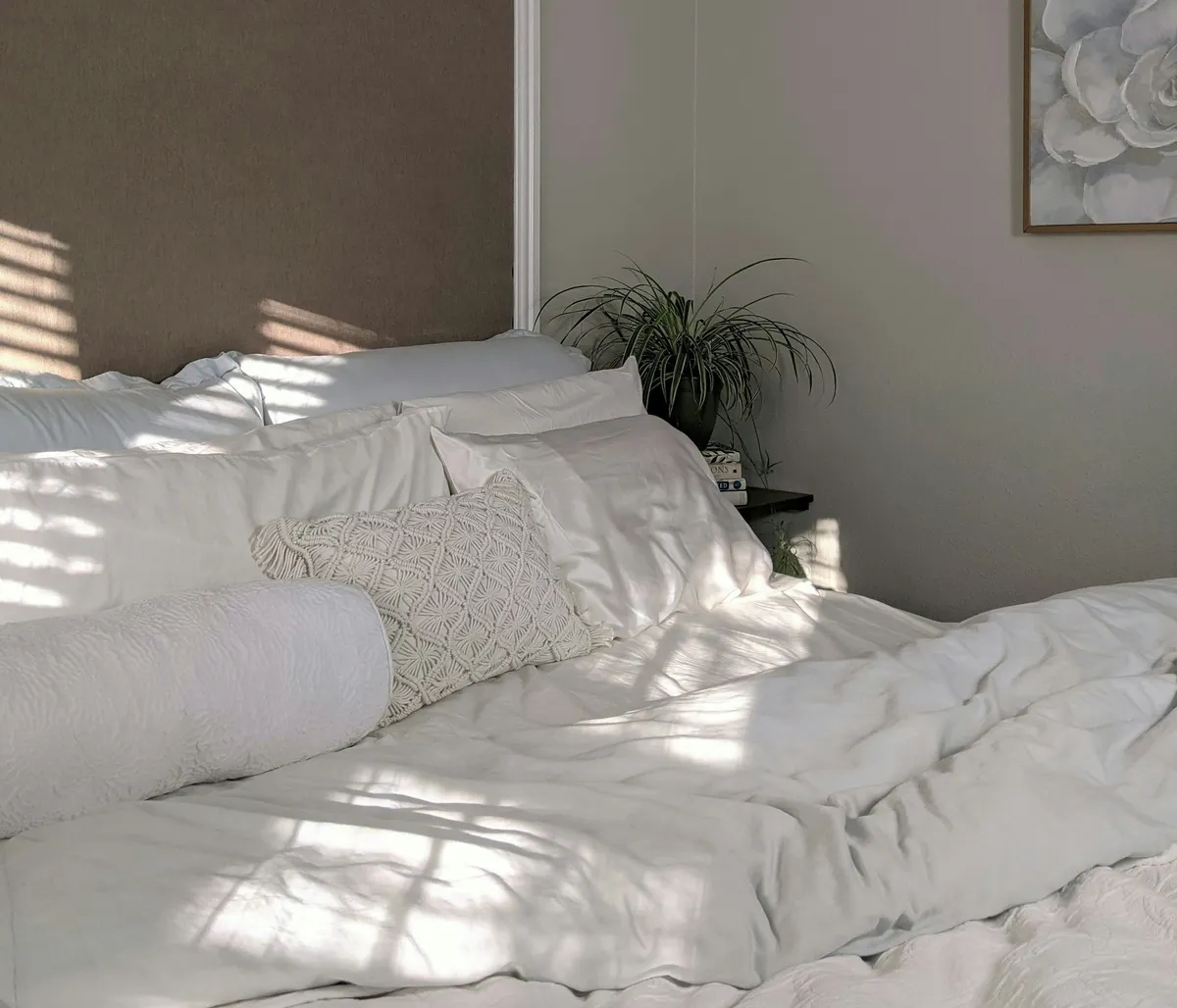 The Linen House — styling interior